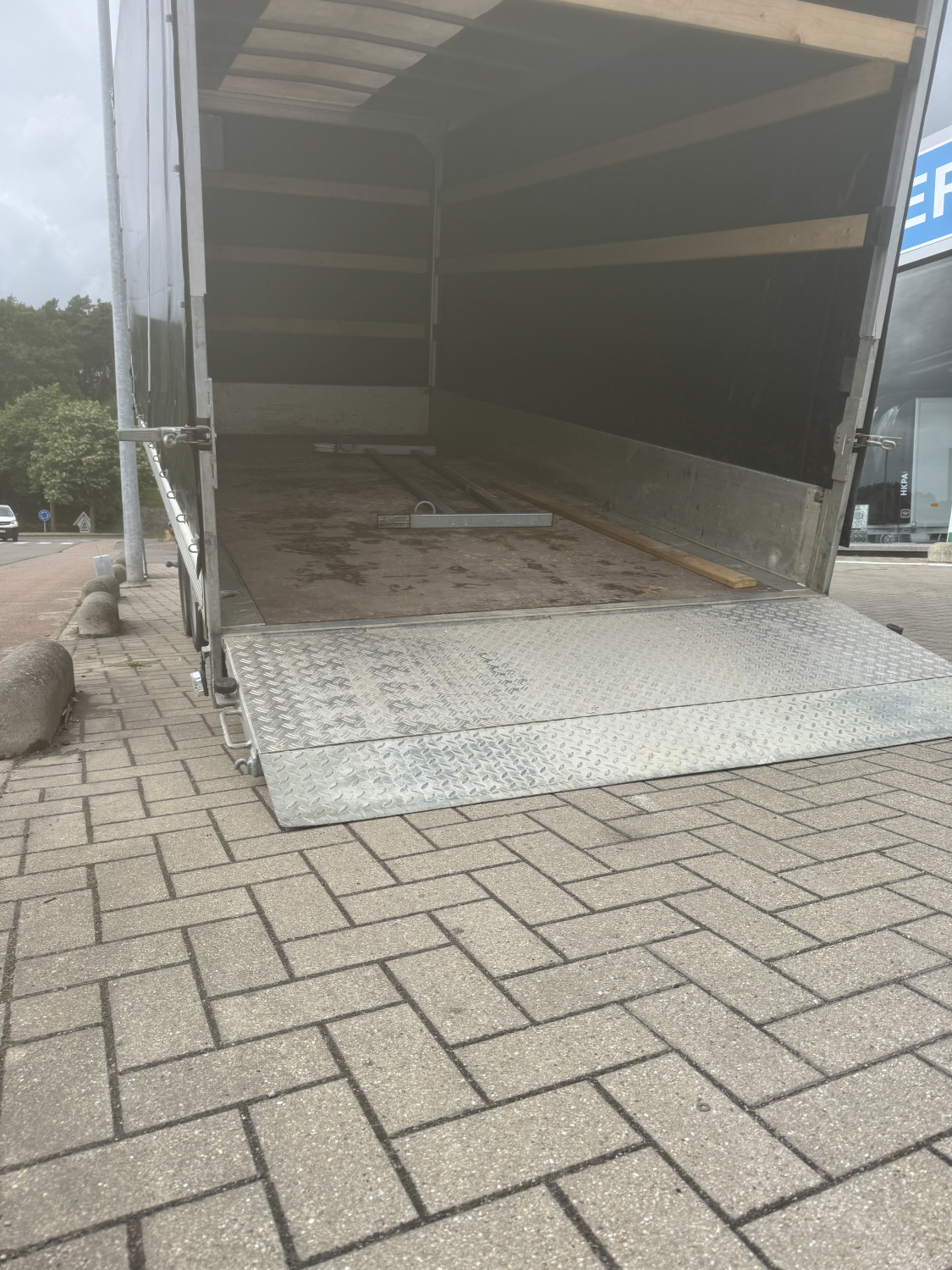 Duo kipper met huif van 4m26 x 2m04 x 2m - 3500kg