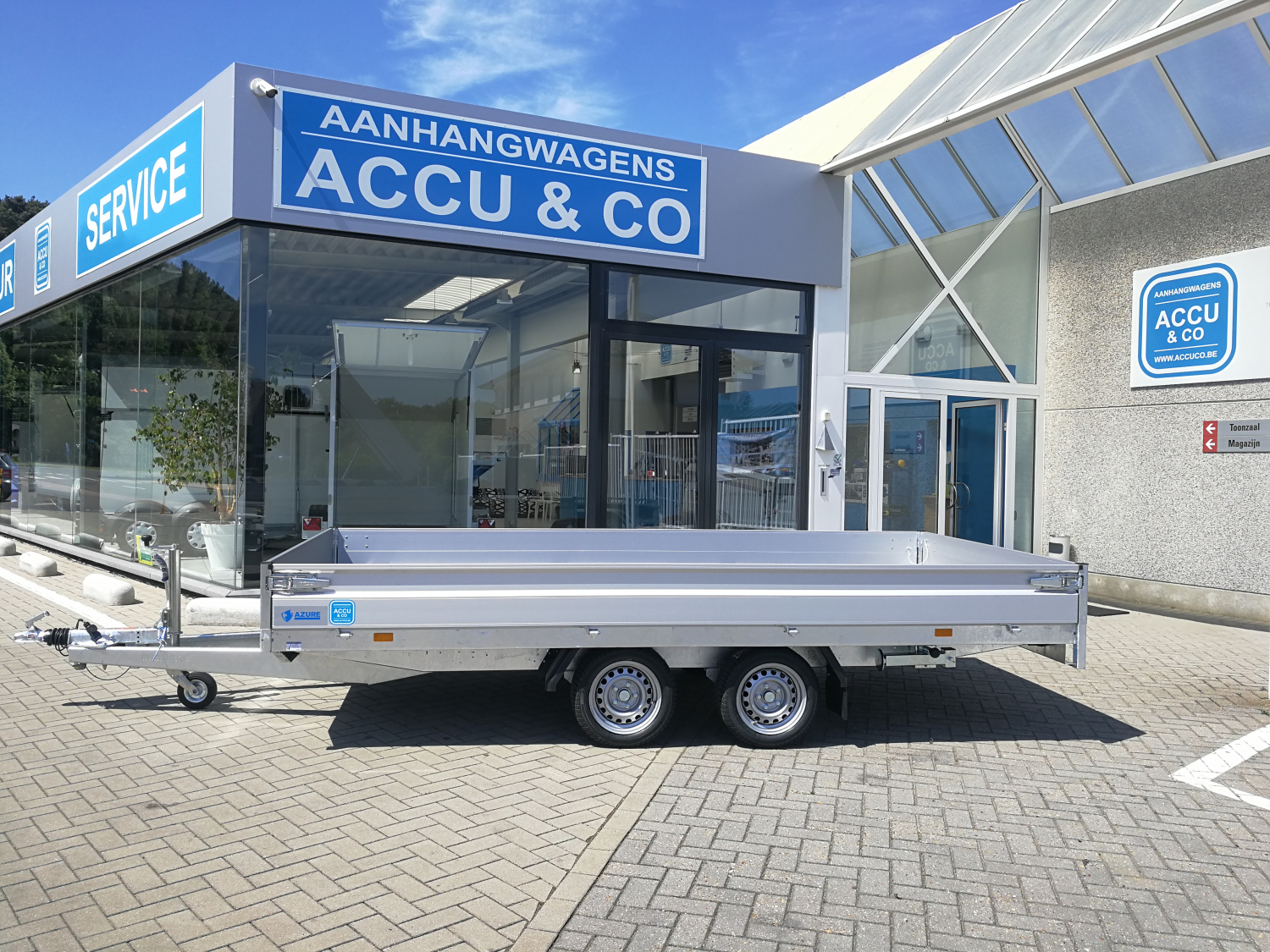 3m35 x 1m80 x 30 cm / 2000 kg / Plateau aanhangwagen